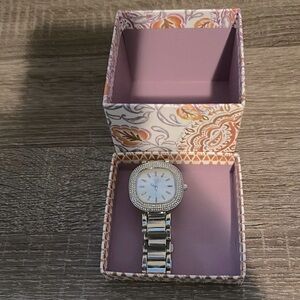 Bracelet Watch with Round Dial  Stainless steel